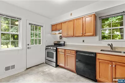 87 Poplar Street 4 #4, Ramsey, NJ 07644 - Photo 9