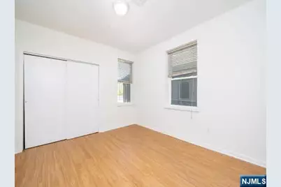 613 Ridge Road 2R #2R, Lyndhurst Township, NJ 07071 - Photo 11