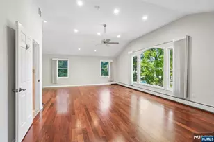 74 Lakeshore Dr, Oakland, NJ 07436 - Photo 23