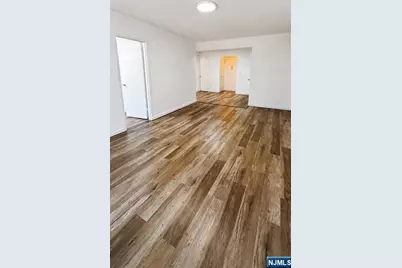 2160 Center Avenue 2L #2L, Fort Lee, NJ 07024 - Photo 5