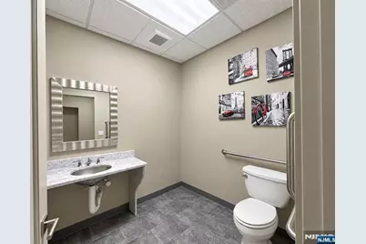 1025 Macarthur Boulevard, Mahwah, NJ 07430 - Photo 9