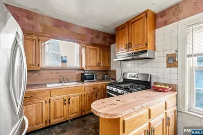 44 Vanderbeck Place, Hackensack, NJ 07601 - Photo 9