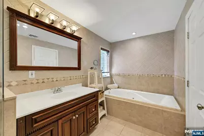 1000 Alpine Drive, Teaneck Township, NJ 07666 - Photo 33