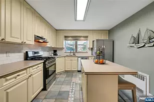 1000 Alpine Dr, Teaneck Township, NJ 07666 - Photo 15