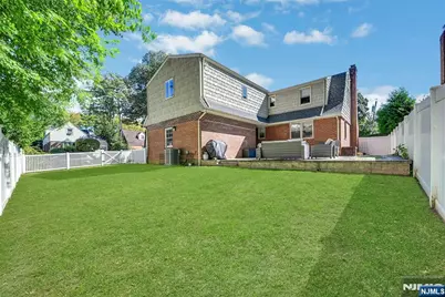 1000 Alpine Drive, Teaneck Township, NJ 07666 - Photo 35