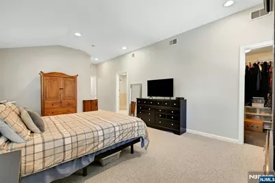 1000 Alpine Drive, Teaneck Township, NJ 07666 - Photo 29