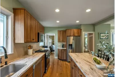 353 Franklin Avenue, Ridgewood, NJ 07450 - Photo 13