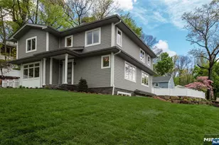 51 Phelps Ave, Cresskill, NJ 07626 - Photo 11