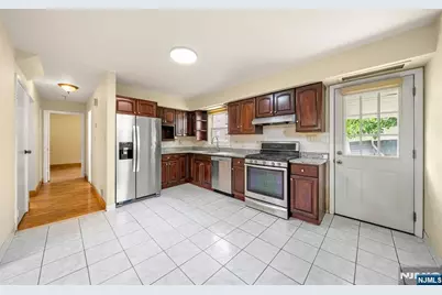 241 Union Avenue, Rutherford, NJ 07070 - Photo 7