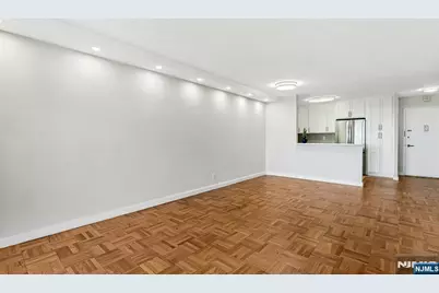 2000 Linwood Avenue 14D #14D, Fort Lee, NJ 07024 - Photo 13