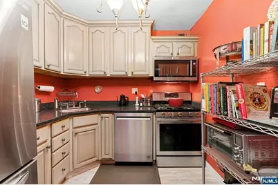 2100 Linwood Avenue 6C #6C, Fort Lee, NJ 07024 - Photo 1