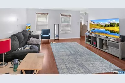 664 Irvington Avenue 6 #6, Maplewood, NJ 07040 - Photo 3