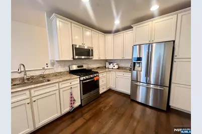 81 Autumn Way 20 #20, Montvale, NJ 07645 - Photo 7