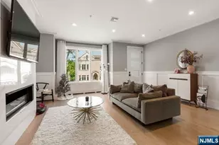 2046 Hoefleys Ln A, Fort Lee, NJ 07024 - Photo 3