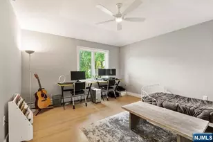 2046 Hoefleys Ln A, Fort Lee, NJ 07024 - Photo 17