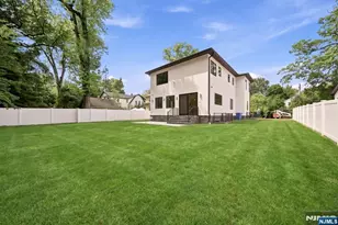 224 Riveredge Rd, Tenafly, NJ 07670 - Photo 35