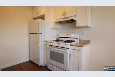 87 W Central Boulevard 7 #7, Palisades Park, NJ 07650 - Photo 5