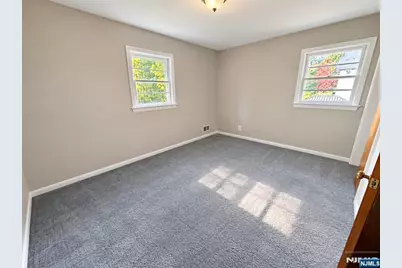 201 Davis Avenue, Hackensack, NJ 07601 - Photo 9