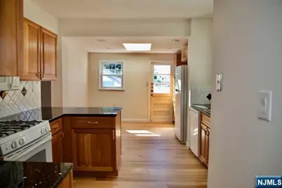 440 Palmer Avenue, Teaneck Township, NJ 07666 - Photo 13