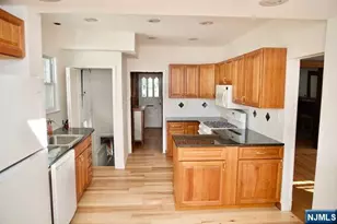 440 Palmer Ave, Teaneck Township, NJ 07666 - Photo 11