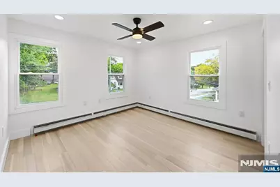 63 Wyckoff Avenue, Waldwick, NJ 07463 - Photo 7