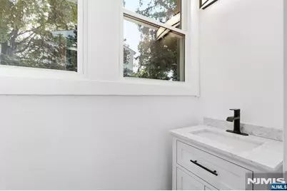 63 Wyckoff Avenue, Waldwick, NJ 07463 - Photo 15