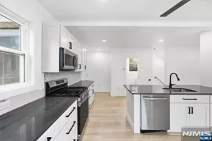 63 Wyckoff Ave, Waldwick, NJ 07463 - Photo 9