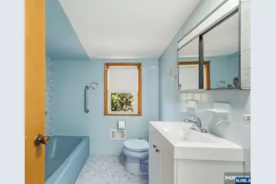 454 Lasalle Avenue, Hasbrouck Heights, NJ 07604 - Photo 17