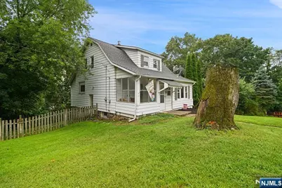 62 Vreeland Avenue, Bloomingdale, NJ 07403 - Photo 3