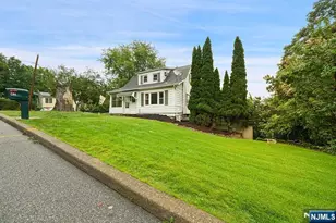 62 Vreeland Ave, Bloomingdale, NJ 07403 - Photo 1