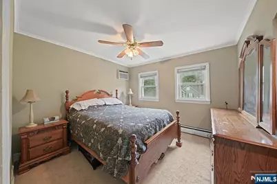 62 Vreeland Avenue, Bloomingdale, NJ 07403 - Photo 17