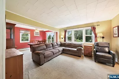 62 Vreeland Avenue, Bloomingdale, NJ 07403 - Photo 9