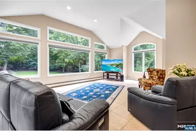 9 Pinehill Drive, Upper Saddle River, NJ 07458 - Photo 17