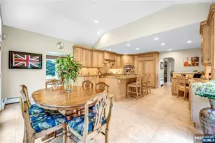 9 Pinehill Dr, Upper Saddle River, NJ 07458 - Photo 11