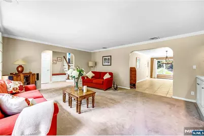 9 Pinehill Drive, Upper Saddle River, NJ 07458 - Photo 15
