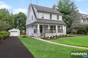 613 Hillcrest Rd, Ridgewood, NJ 07450 - Photo 1