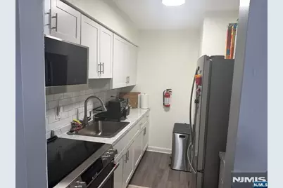 293-307 Main Street 2 #2, Belleville, NJ 07109 - Photo 5