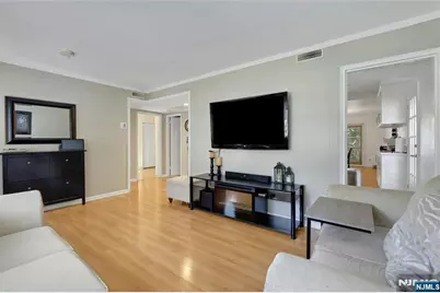 30 John Place, Bergenfield, NJ 07621 - Photo 5