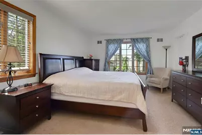 30 John Place, Bergenfield, NJ 07621 - Photo 9