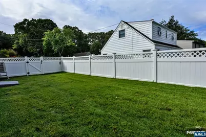 58 Pine, Midland Park, NJ 07432 - Photo 23