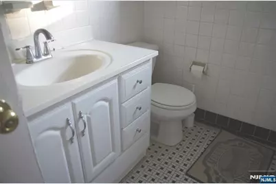 129 River Drive B #B, Elmwood Park, NJ 07407 - Photo 9