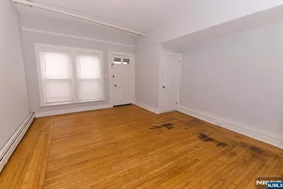 154 Undercliff Avenue 1 #1, Edgewater, NJ 07020 - Photo 3
