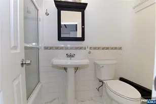 154 Undercliff Ave 1, Edgewater, NJ 07020 - Photo 9