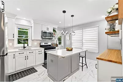49 Falmouth Avenue, Elmwood Park, NJ 07407 - Photo 9