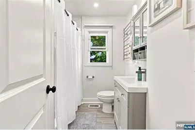 49 Falmouth Avenue, Elmwood Park, NJ 07407 - Photo 19
