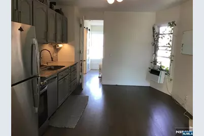 21 Valley Place 2 #2, Edgewater, NJ 07020 - Photo 3