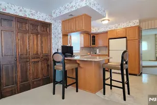 749 Ten Eyck Ave, Lyndhurst Township, NJ 07071 - Photo 7