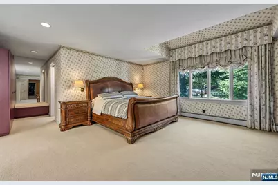 40 Mohegan Trail, Saddle River, NJ 07458 - Photo 25