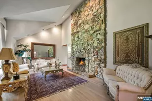 40 Mohegan Trail, Saddle River, NJ 07458 - Photo 5