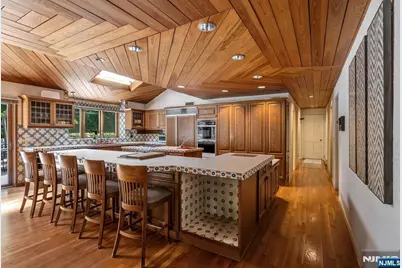 40 Mohegan Trail, Saddle River, NJ 07458 - Photo 13